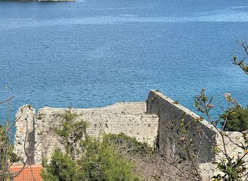 croatia/mljet-island/attraction/rimska-palaca
