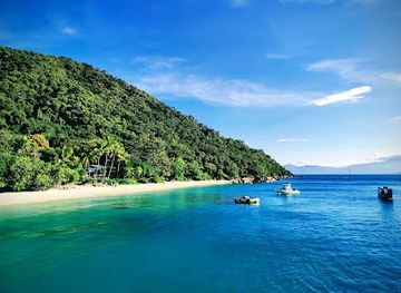 australia/great-barrier-reef/attraction/sunlover-reef-cruises-pontoon-moore-reef