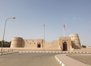 oman/ibri/attraction/al-khandaq-fort