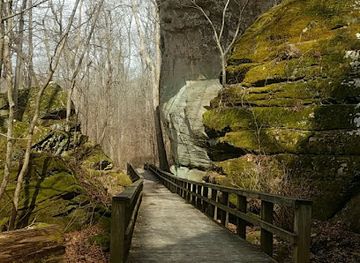 illinois/southern-illinois/attraction/giant-city-nature-trail