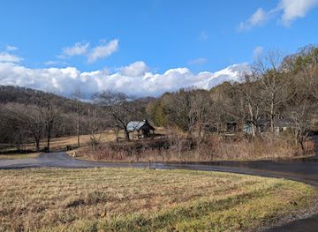 tennessee/southern-middle-tennessee/attraction/owl-s-hill-nature-sanctuary