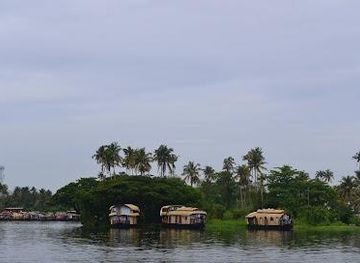 india/kochi/attraction/punnamada-lake