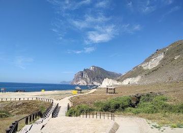 oman/salalah/attraction/mughsail-beach