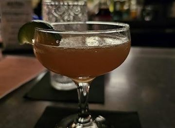 ohio/akron/attraction/society-lounge