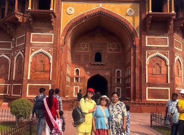 india/agra/attraction/hauz-i-jahangiri