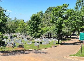 alabama/huntsville/attraction/maple-hill-cemetery