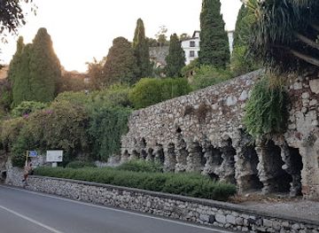italy/taormina/attraction/tombe-bizantine