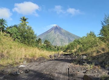 philippines/mt-mayon/attraction/mayon-black-lava-zipline-adventure