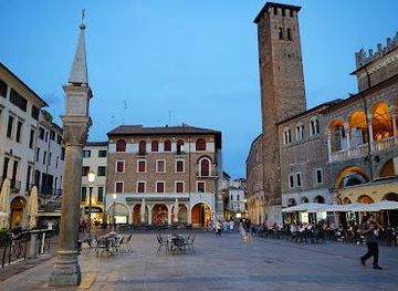 italy/venice/attraction/piazza-della-frutta