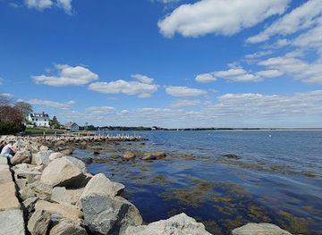 rhode-island/napatree-point-conservation-area/attraction/stonington-point