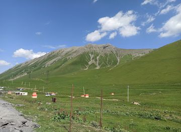 georgia/gudauri/attraction/alqwaqaz-mkshat-mkan-hlw