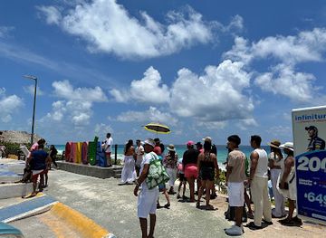 mexico/cancun/downtown-cancun/attraction/cancun-sign