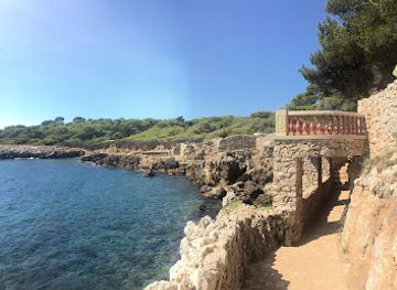 france/cote-d-azur/attraction/le-sentier-du-littoral-cap-d-antibes