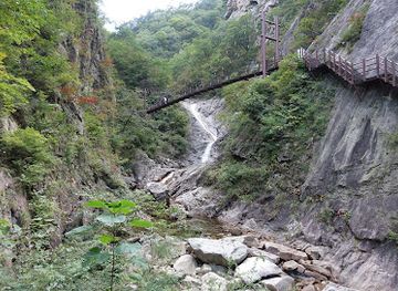 south-korea/seoraksan-national-park/attraction/yukdam-falls