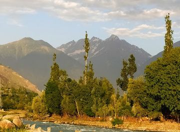 india/kashmir-valley/attraction/sind-valley