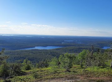 finland/karhunkierros-trail/attraction/valtavaara-campfire-shelter