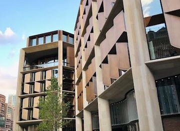 united-kingdom/windsor/attraction/bloomberg-arcade