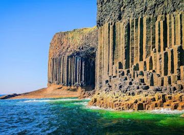 united-kingdom/down/attraction/fingal-s-cave