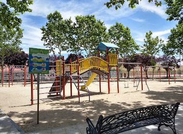 spain/salamanca/vistahermosa/attraction/gozos-y-las-sombras-garden