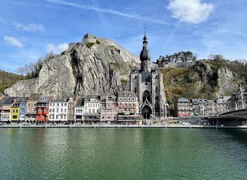 belgium/dinant/attraction/statue-du-general-de-gaulle