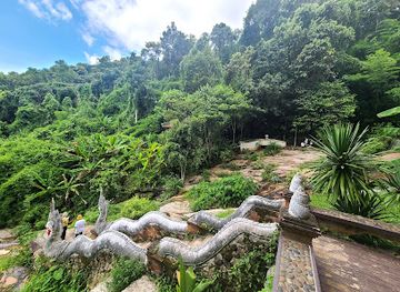 thailand/lanna/attraction/wat-pha-lat-hike-monk-s-trail