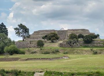 mexico/puebla/attraction/cacaxtla-archaeological-site