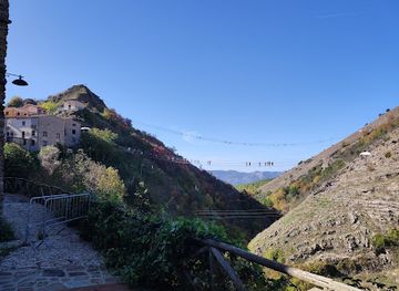 italy/basilicata/attraction/ponte-alla-luna
