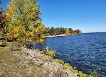 wisconsin/glacial-lake-wisconsin/attraction/castle-rock-lake