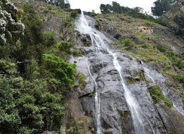sri-lanka/ella/attraction/bambarakanda-falls