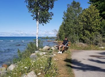 michigan/charlevoix/attraction/north-point-nature-preserve