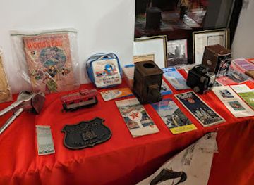 new-york/new-york-city/attraction/the-museum-of-interesting-things-secret-speakeasy