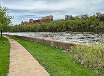 minnesota/mississippi-river/attraction/winchell-trail
