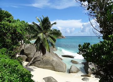 seychelles/anse-boudin/attraction/carana-public-beach