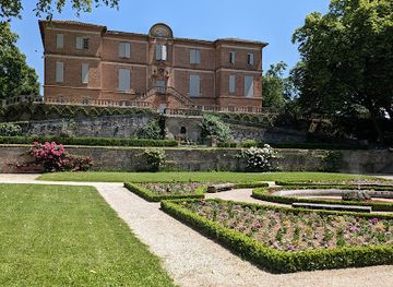 france/midi-pyrenees/attraction/parc-du-chateau-de-foucaud-manege-belle-epoque