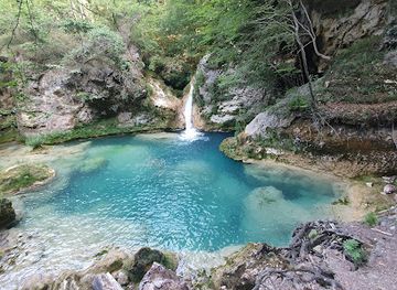 spain/navarre/attraction/nacedero-urederra-baquedano