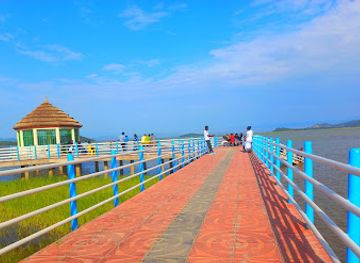 ethiopia/lake-langano/attraction/buufata-yabalaa-the-cabana-pier