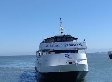 california/oakland/attraction/alcatraz-landing-pier-33