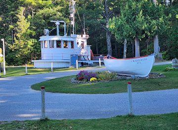 michigan/lower-peninsula/attraction/40-mile-point-lighthouse-park