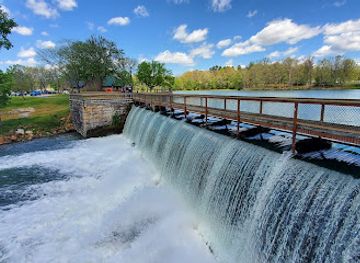 arkansas/crowley-s-ridge/attraction/arkansas-welcome-center-at-mammoth-spring