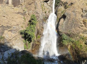 nepal/narayani-zone/attraction/syange-waterfall