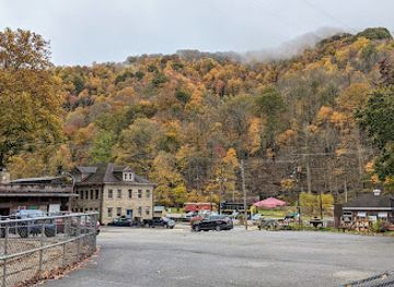 kentucky/eastern-mountain-coal-fields/attraction/portal-31-coal-mine-tour