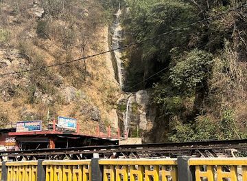 india/chopta/attraction/the-great-himalayan-fall