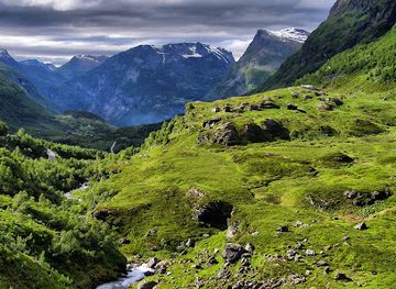 norway/geirangerfjord/attraction/blafjellbrakka