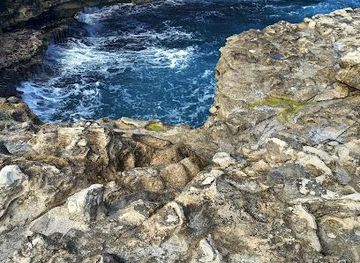 antigua-and-barbuda/falmouth/attraction/chris-platinum-tours-antigua