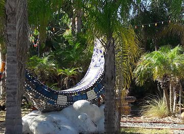 florida/honeymoon-island-state-park/attraction/whimzeyland