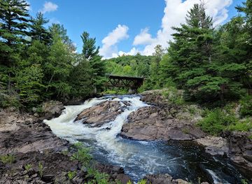 canada/lanaudiere/attraction/parc-des-chutes-de-sainte-ursule