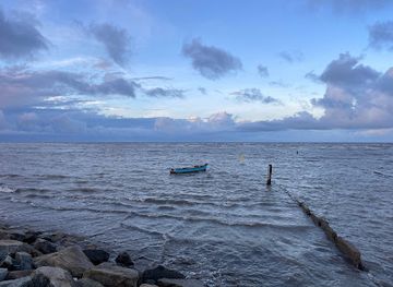 guyana/demerara-mahaica/attraction/hope-beach