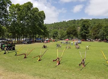 oklahoma/central-oklahoma/attraction/robber-s-cave-fall-festival