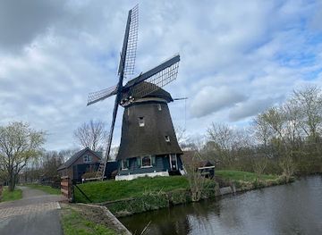 netherlands/volendam/attraction/windmill
