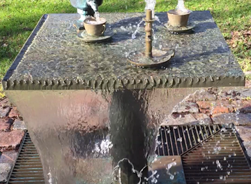 finland/helsinki/attraction/tea-for-two-sculpture